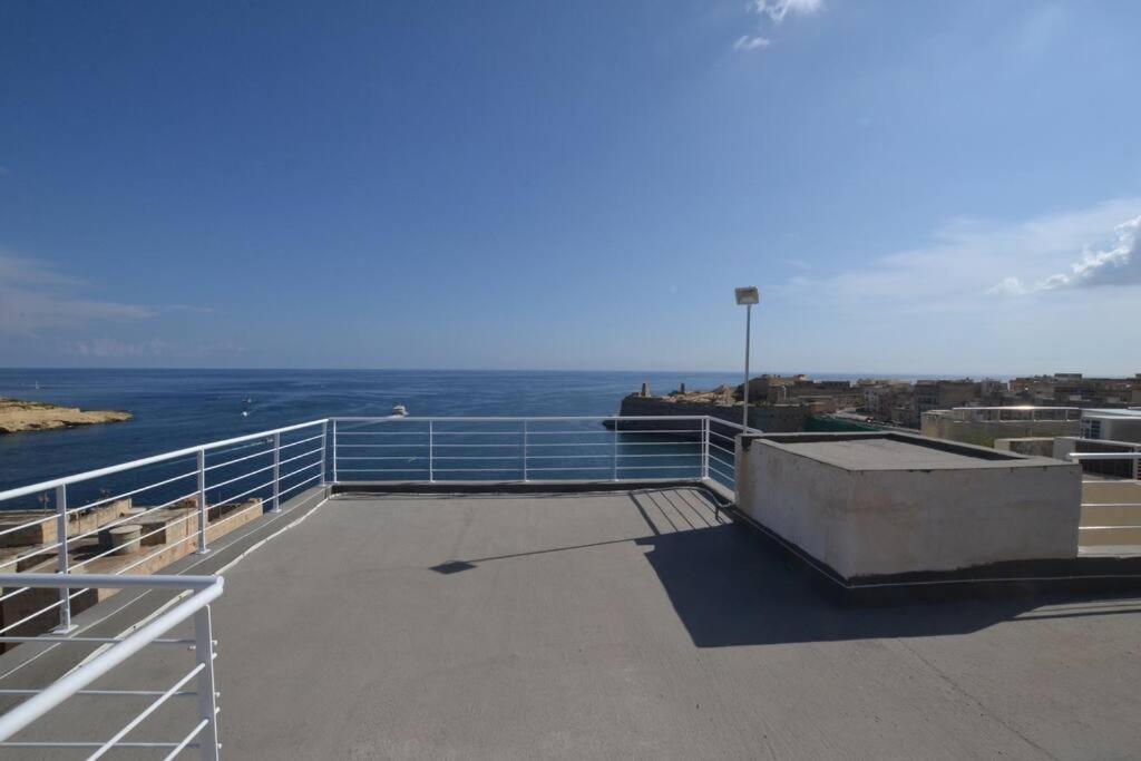 Vallettadreamsuites Groud Floor Shared Sea View Rooof Terrace Extérieur photo
