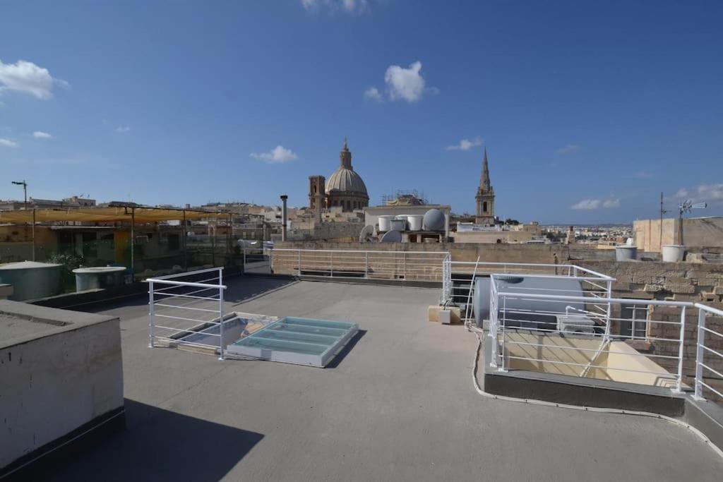 Vallettadreamsuites Groud Floor Shared Sea View Rooof Terrace Extérieur photo